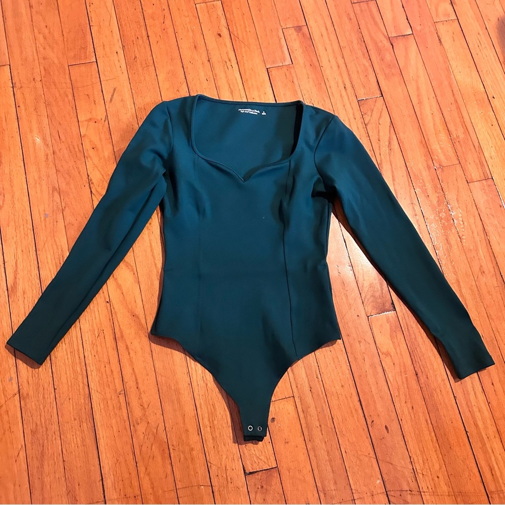 Abercrombie & Fitch Emerald green body suit